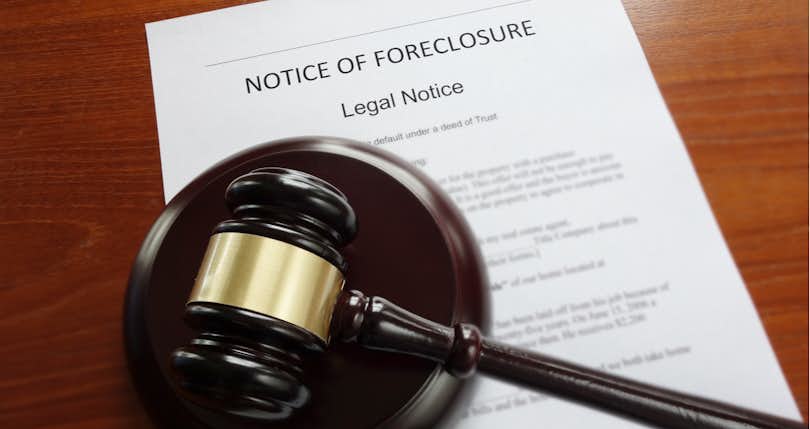 7 FAQs About the Pros and Cons of Buying a Foreclosed Home